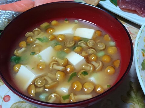 なめこと豆腐の味噌汁＊